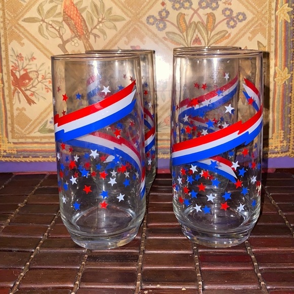 Other - 4 patriotic drinking glasses
